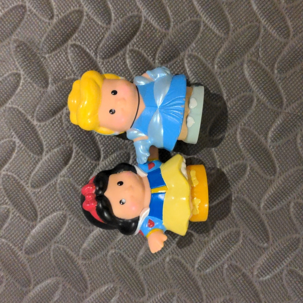 Snow White and Cinderella Fisher-Price Little People set